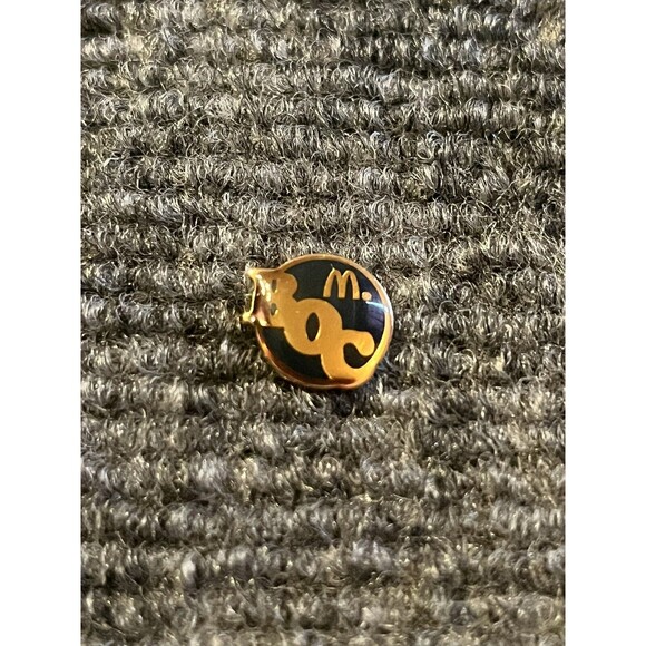 McDonald’s BOC Round Employee‎ Lapel Hat Pin - Picture 1 of 3